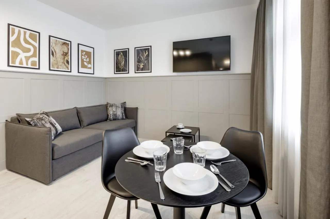 Apart Otel Apartamenty L11, Limanowskiego Poznan