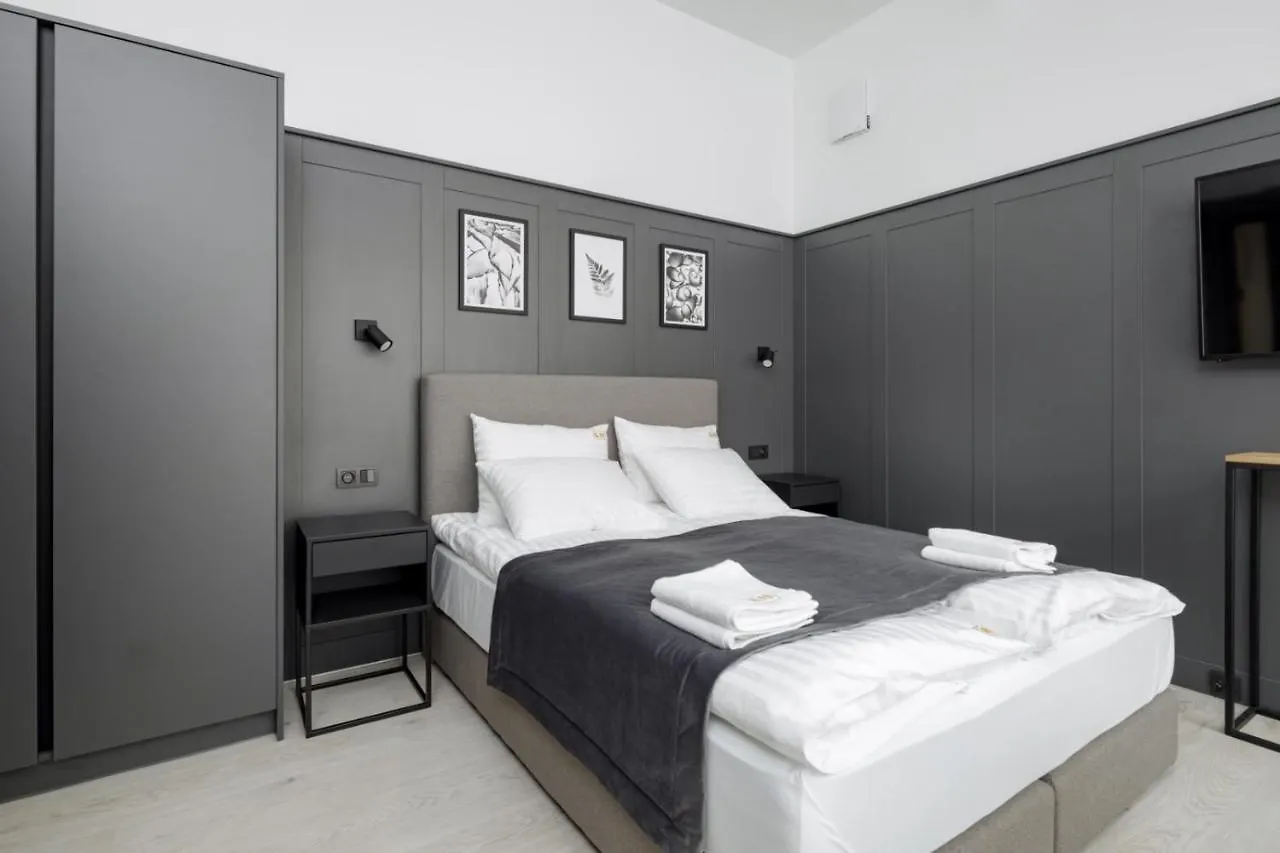 *** Apart Otel Apartamenty L11, Limanowskiego Poznan Polonya