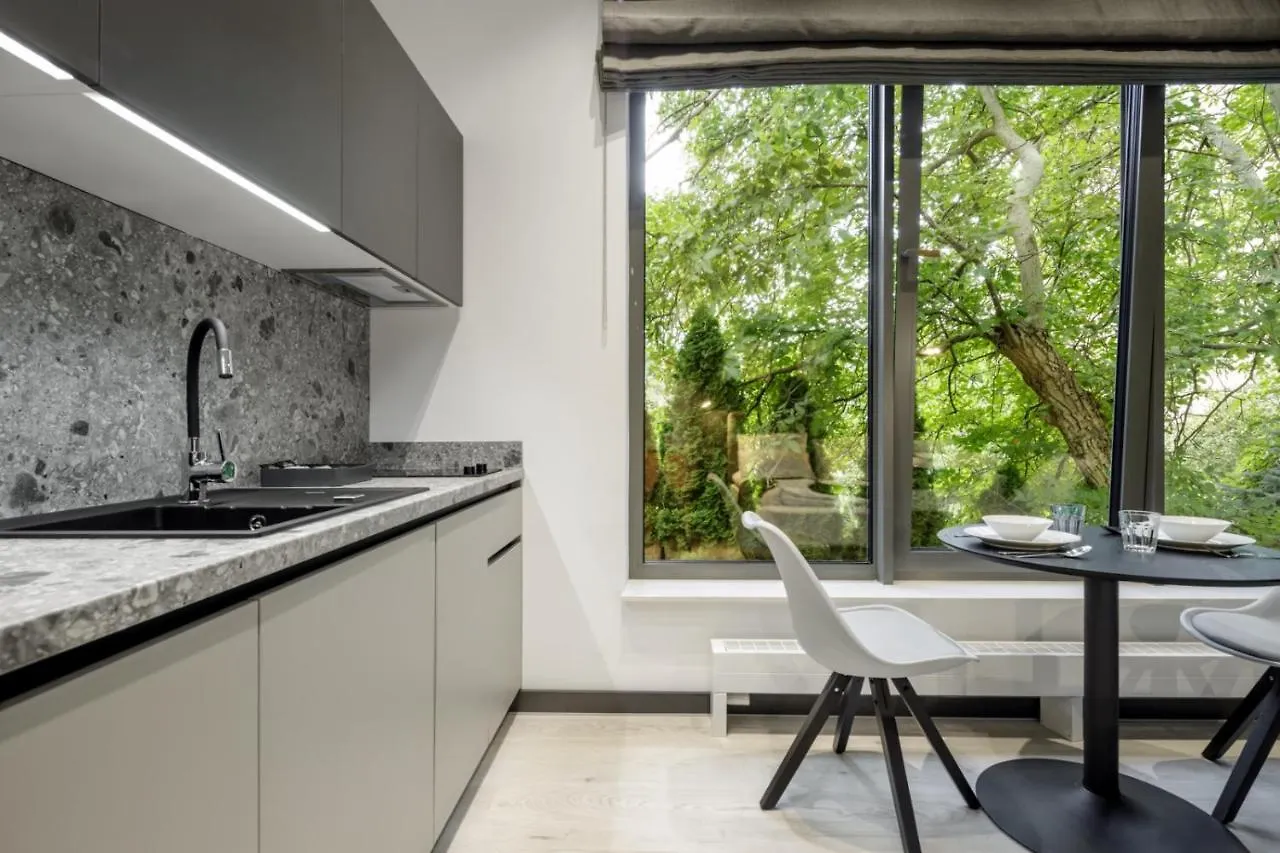 Apartamenty L11, Limanowskiego Poznan 3*,  Polonya