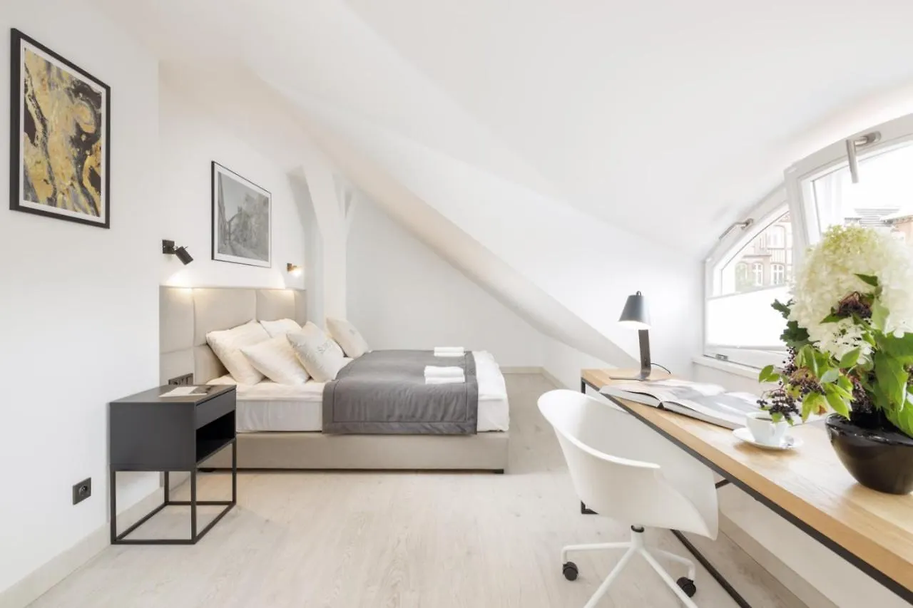 Aparthotel Apartamenty L11, Limanowskiego Poznan