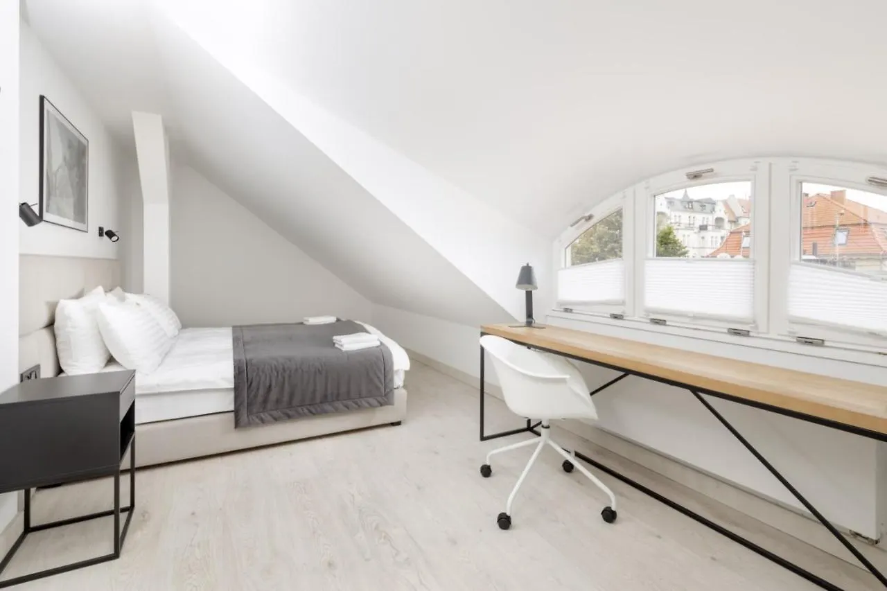 Apartamenty L11, Limanowskiego Poznan 3*,  Poland