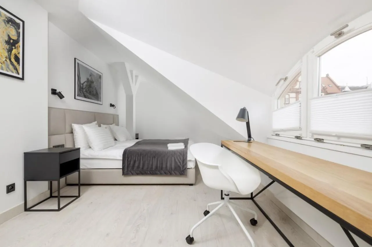 Aparthotel Apartamenty L11, Limanowskiego Poznan