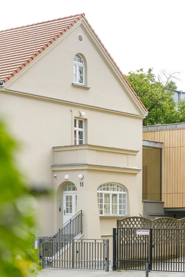Apartamenty L11, Limanowskiego Poznan 3*,  Poland